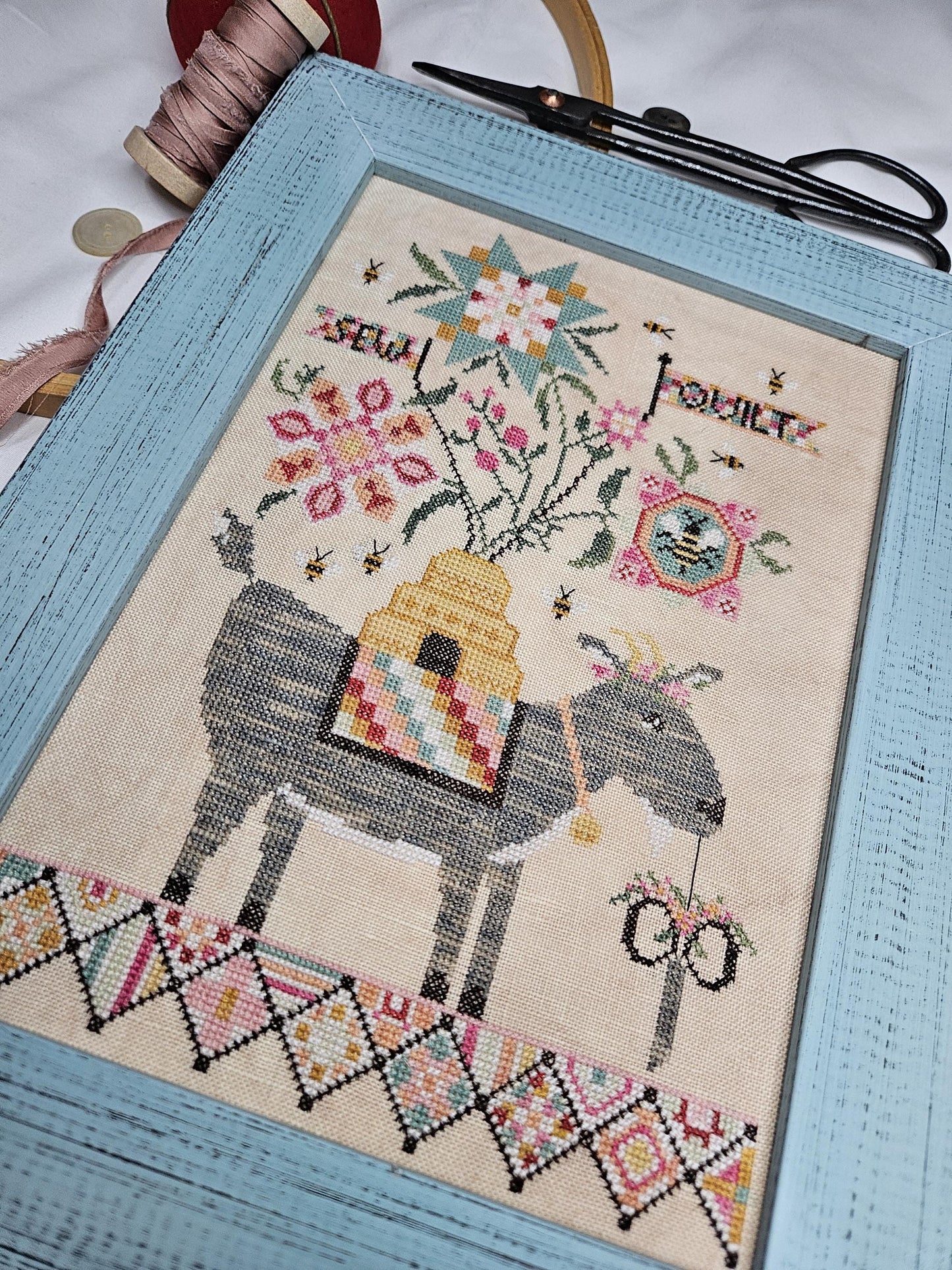 Quilting Nanny by Quaint Rose Needlearts - Cross Stitch Paper Pattern