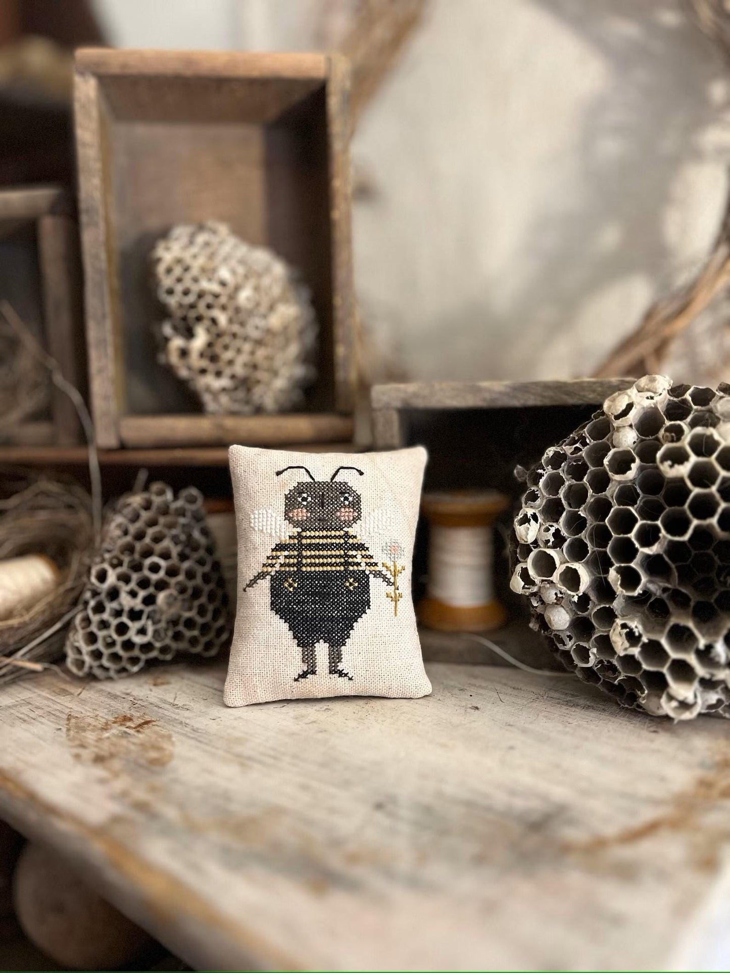Bees Knees - Cross Stitch Paper Pattern