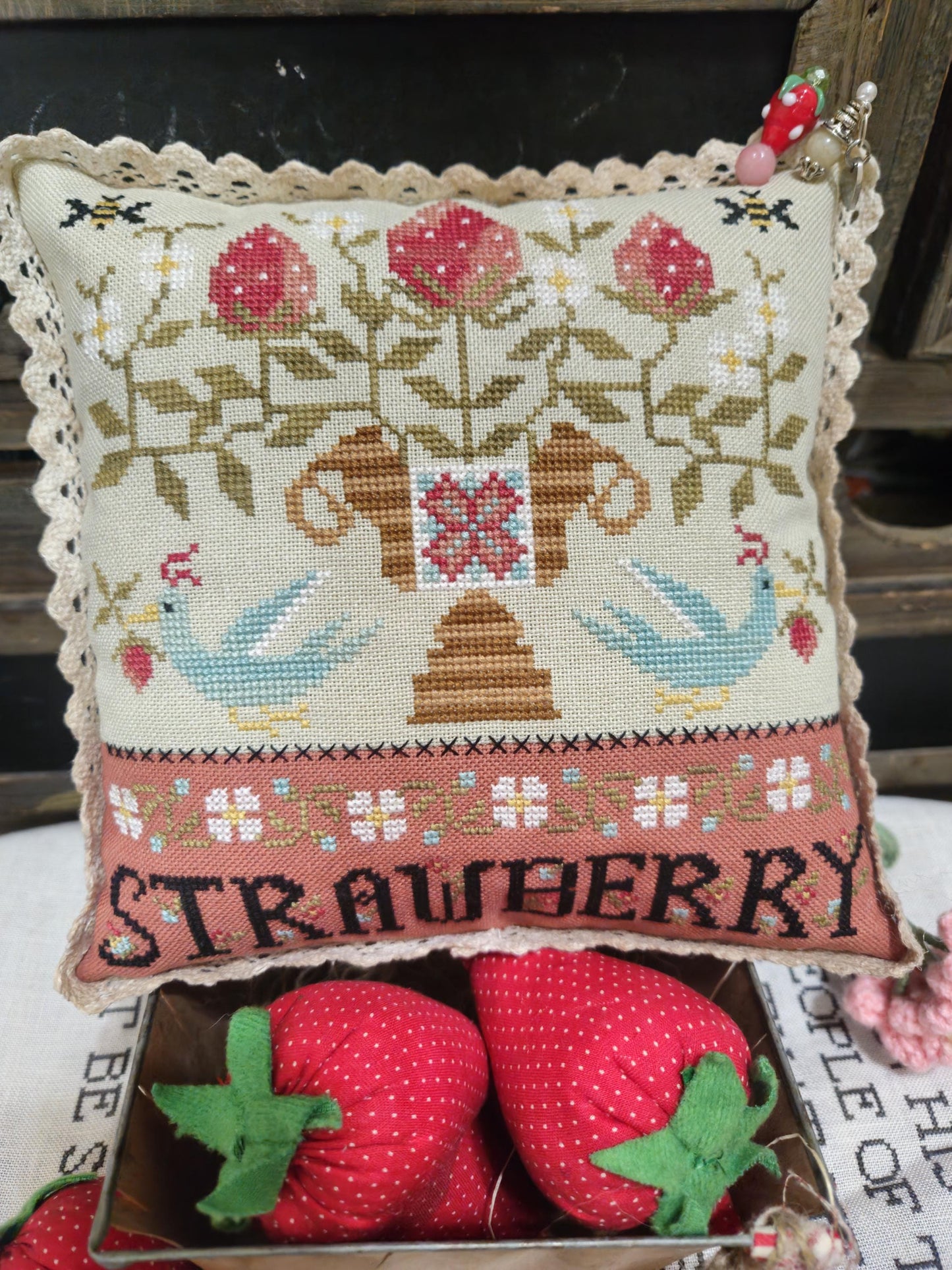 Strawberry Urn - Cross Stitch Paper Pattern