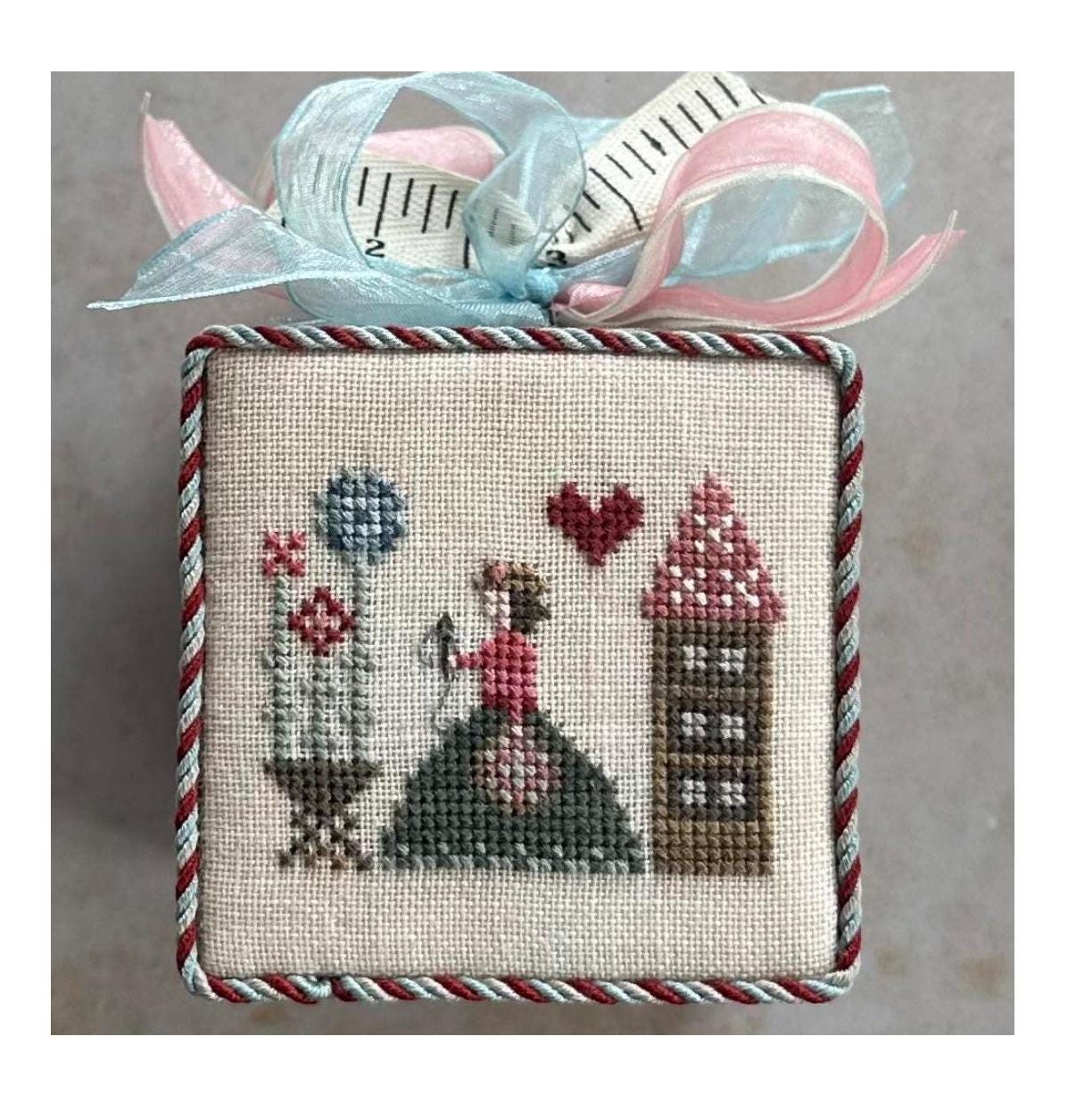 Needleworker's Frill - Cross Stitch Paper Pattern