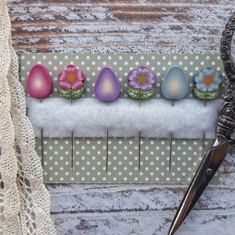 Eggs and Flowers Pin Set by Puntini Puntini