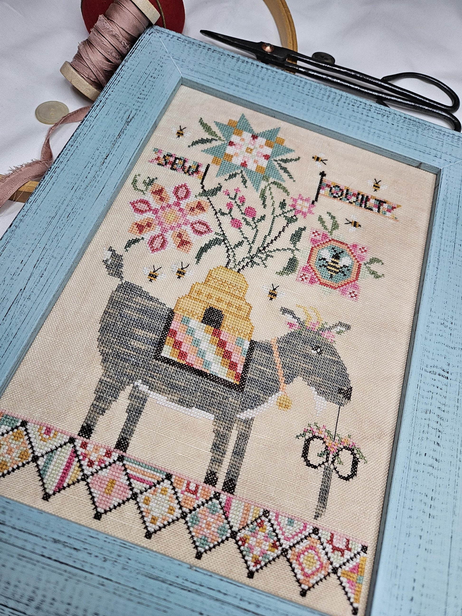 Quilting Nanny by Quaint Rose Needlearts - Cross Stitch Paper Pattern