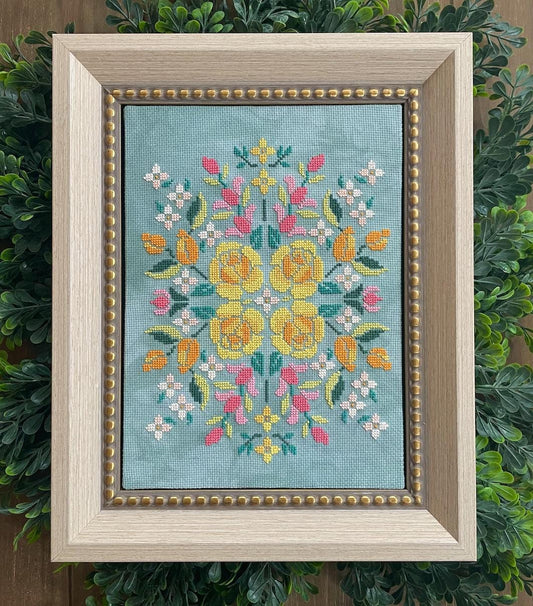 Vintage Centerpiece and Bouquet by Petal Pusher - Cross Stitch Paper Pattern