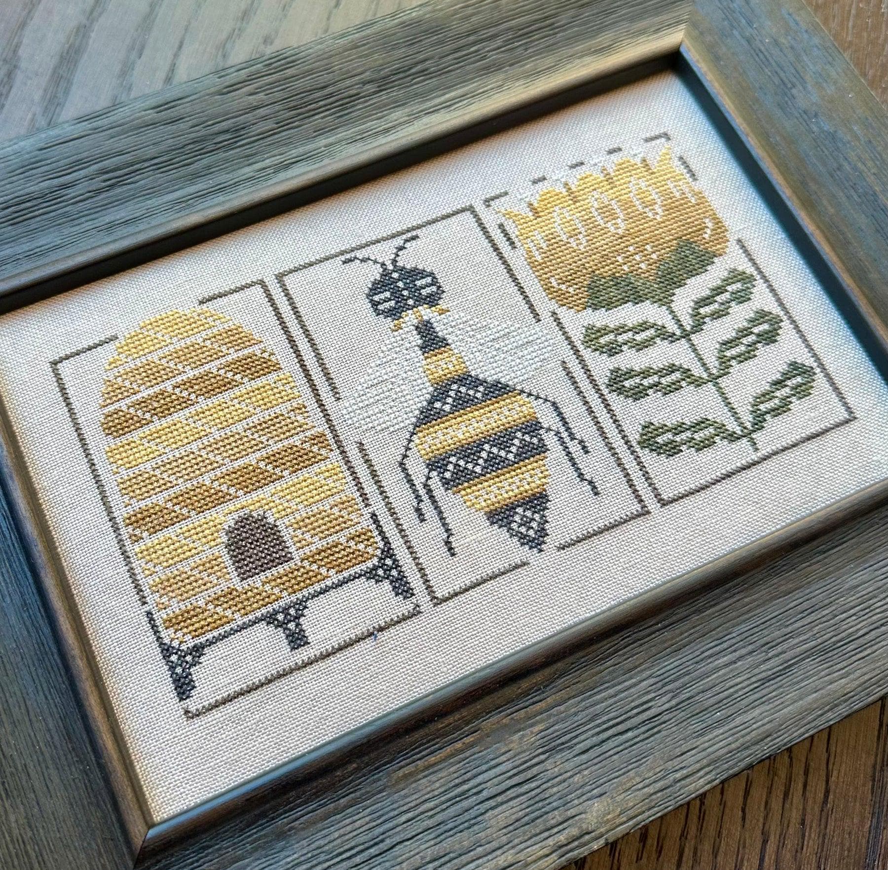 Bumblebee Etchings by Heart in Hand Needleart - Cross Stitch Paper Pattern
