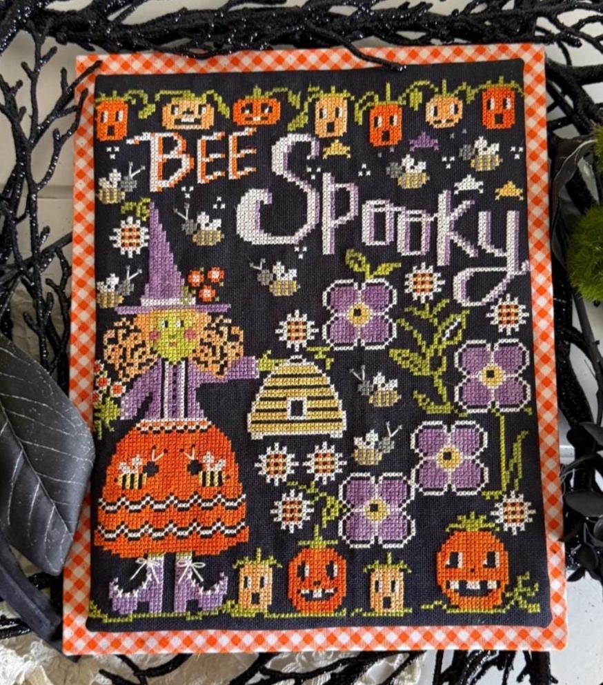 Bee Spooky by Stitching with the Housewives - Cross Stitch Paper Pattern