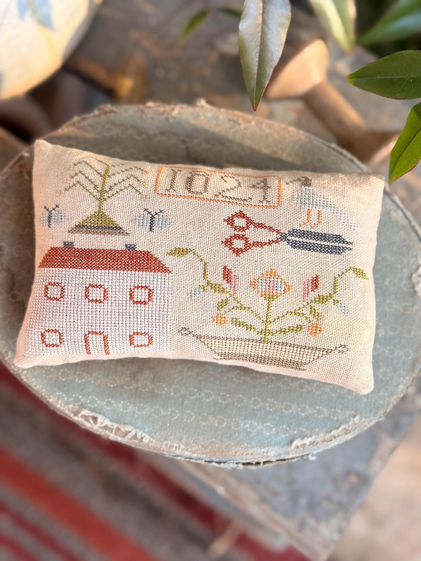 Little Farmhouse - Spring - Cross Stitch Paper Pattern
