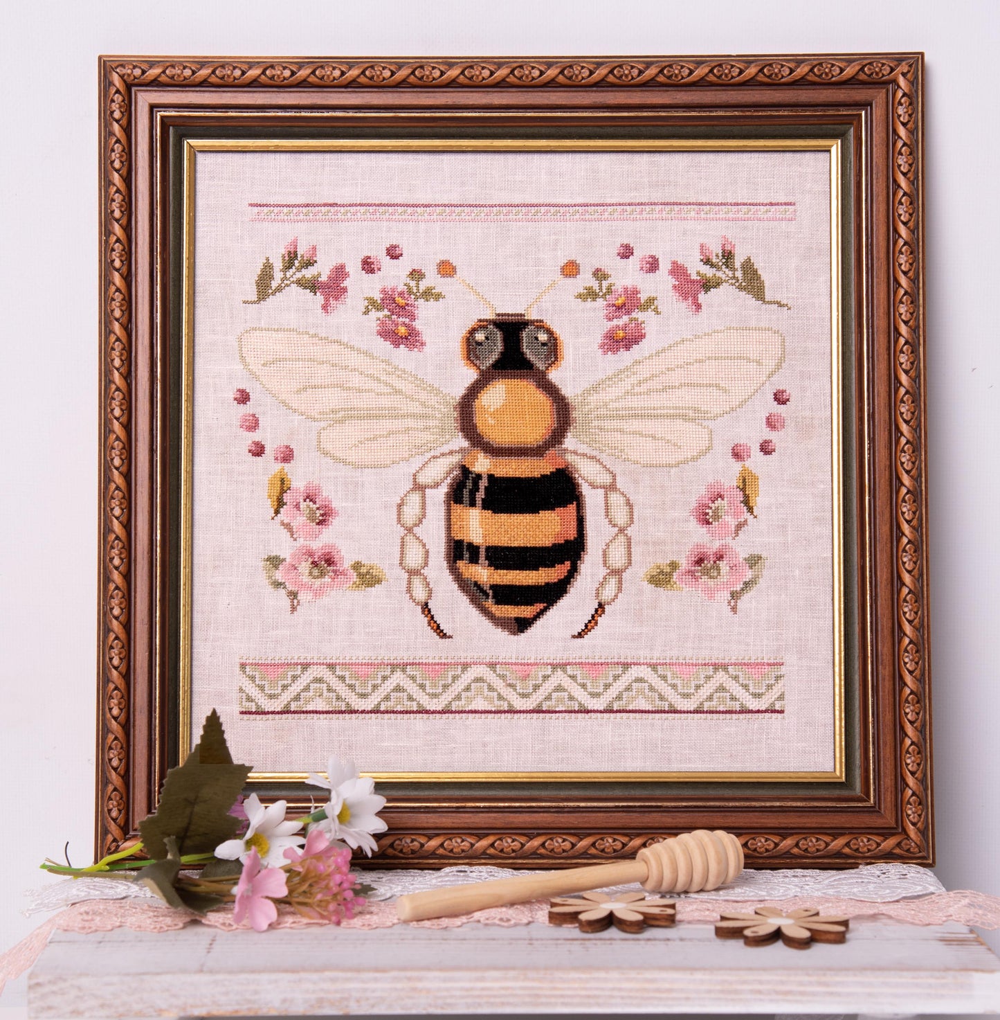 Bee and Blossoms - Cross Stitch Paper Pattern