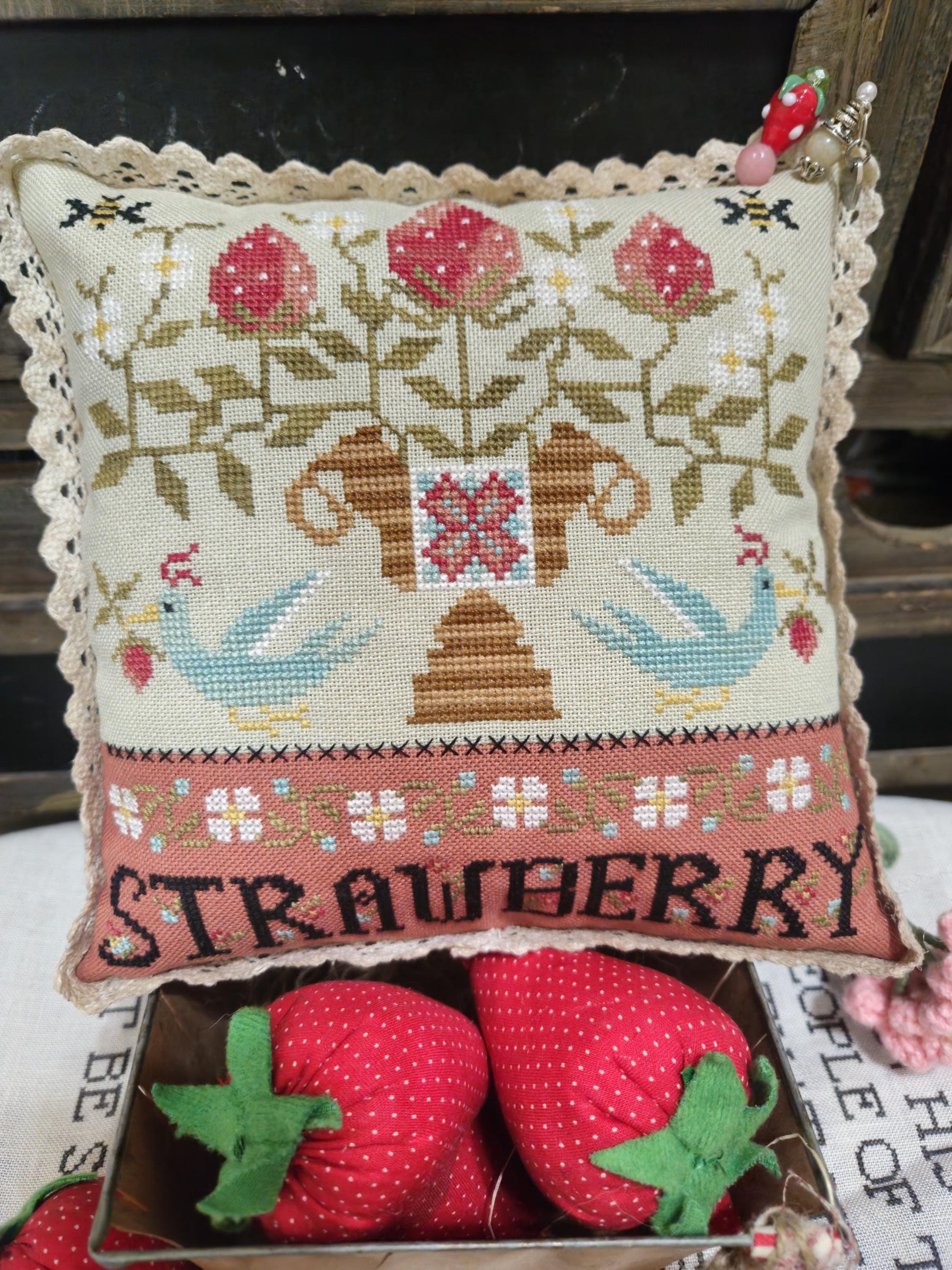 Strawberry Urn - Cross Stitch Paper Pattern