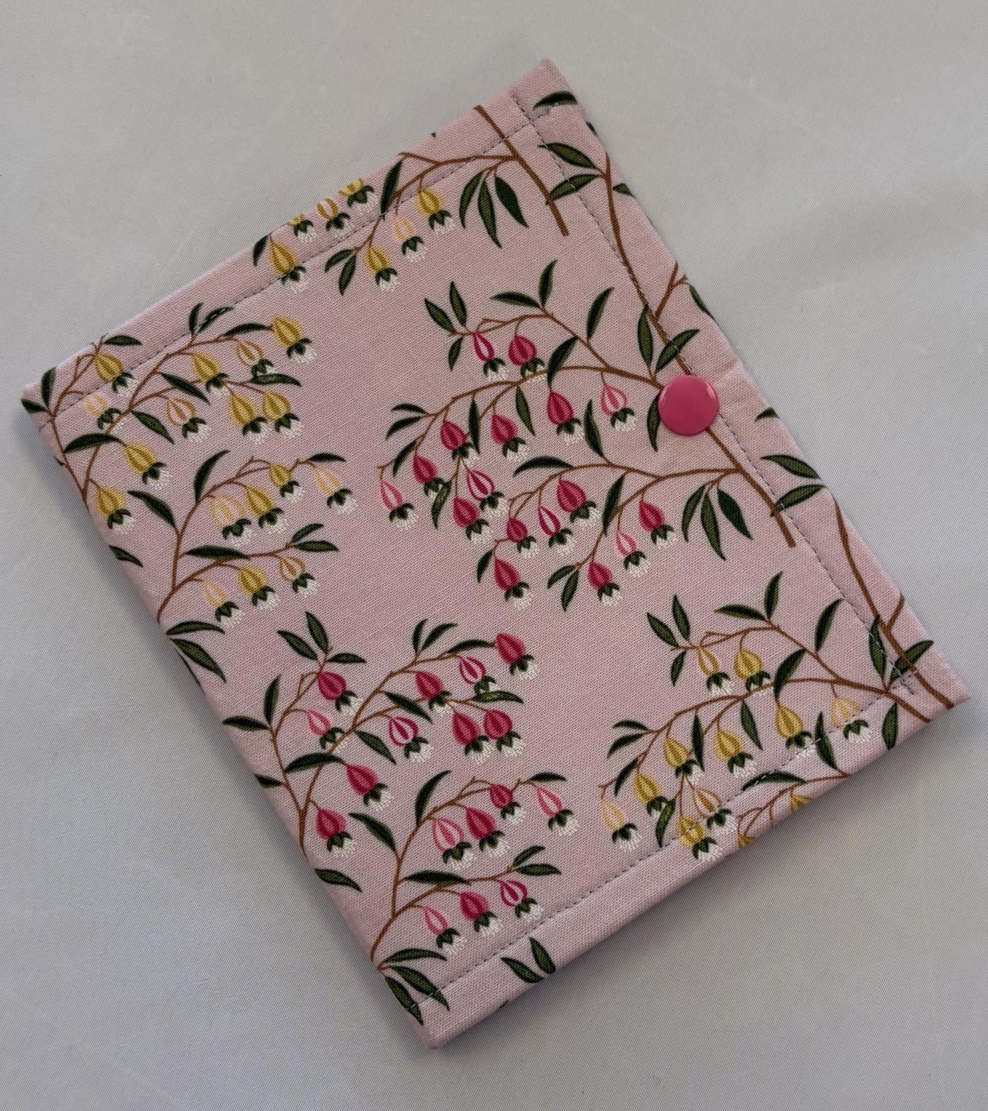 Thread Bed/Floss Catcher - Pink/Flowers