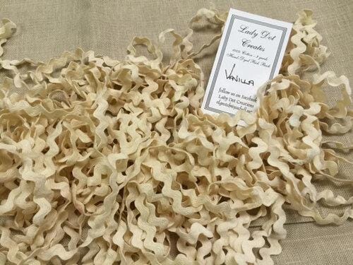 Vanilla Rick Rack Trim (3 yards) - 1/2 inch - Lady Dot Creates