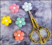 Pretty Daisies Point Protectors by Yarn Tree - Pack of 5